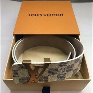 White Louis Vuitton Belt. Size 110/44